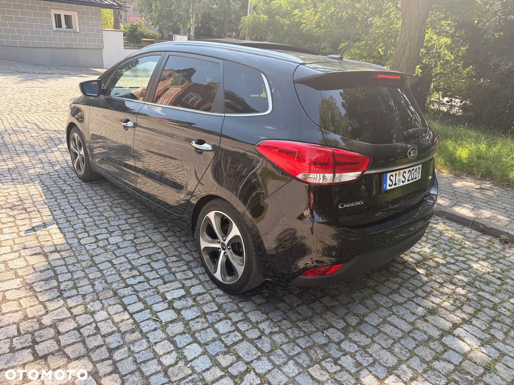 Kia Carens - 20