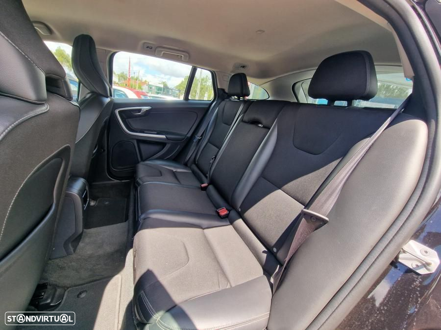 Volvo V60 2.0 D3 Kinetic - 12