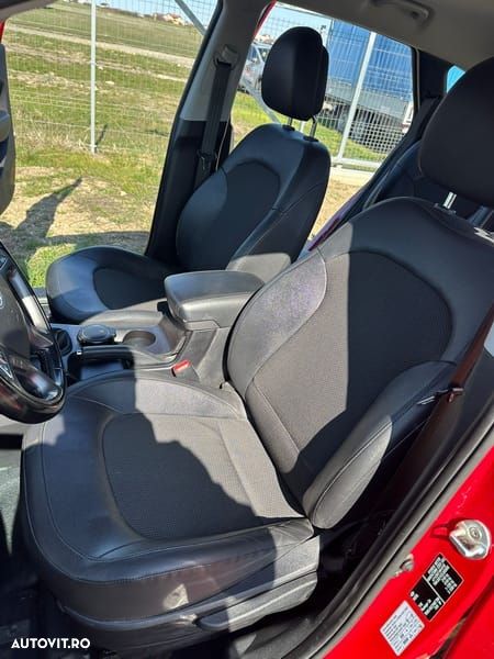 Hyundai ix35 2.0 CRDI 4WD Premium - 11