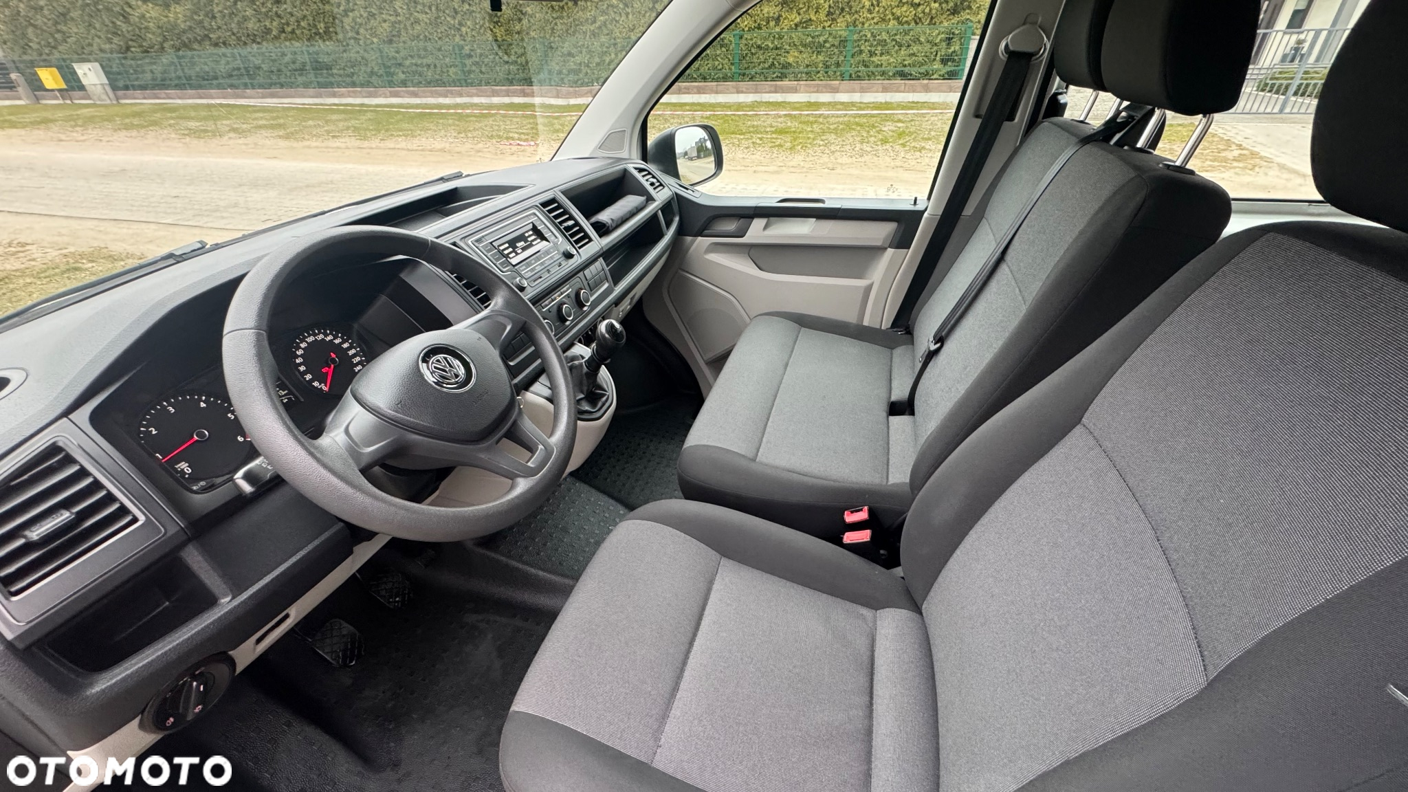 Volkswagen Transporter Caravelle BMT Edition - 12