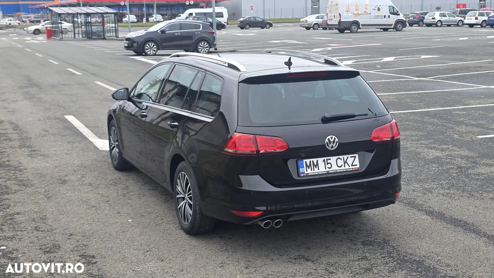 Volkswagen Golf 2.0 TDI Highline - 11