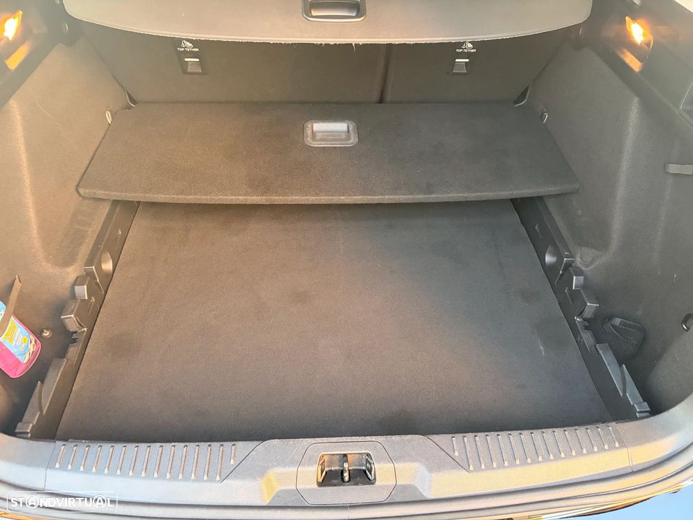 Ford Focus SW 1.5 TDCi EcoBlue Connected - 13
