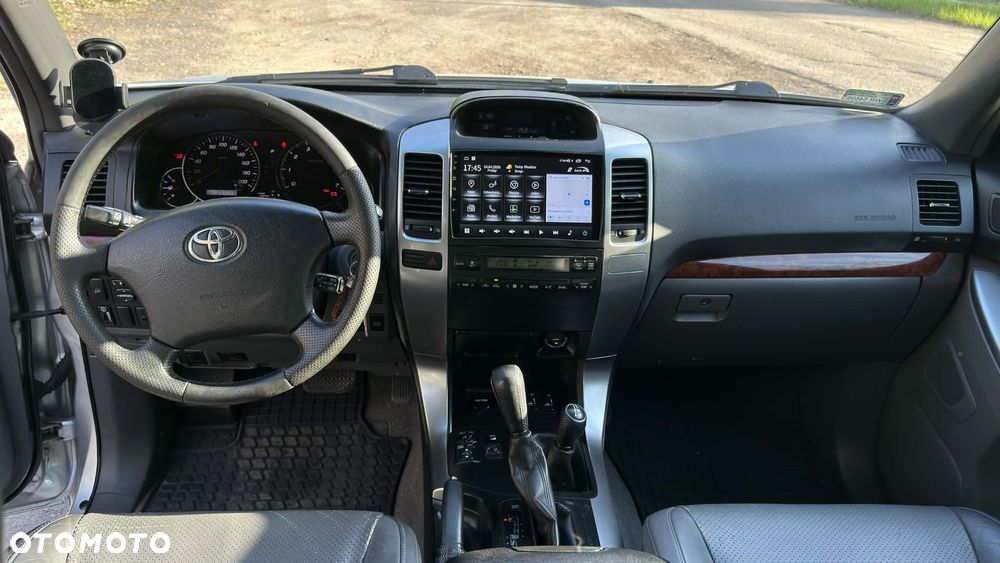 Toyota Land Cruiser - 17