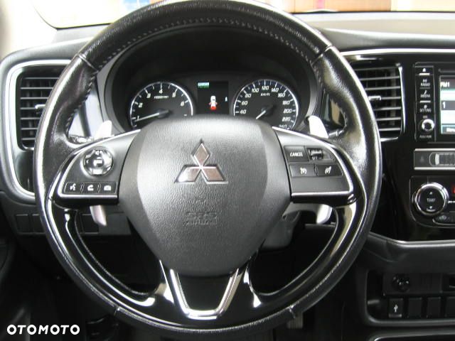 Mitsubishi Outlander 2.0 Intense + SDA 4WD CVT - 9