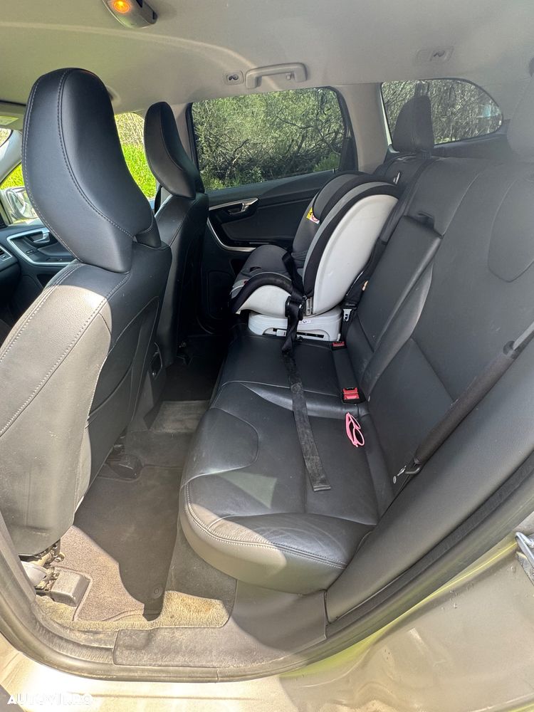 Volvo XC 60 D4 VEA Start-Stop Momentum - 8