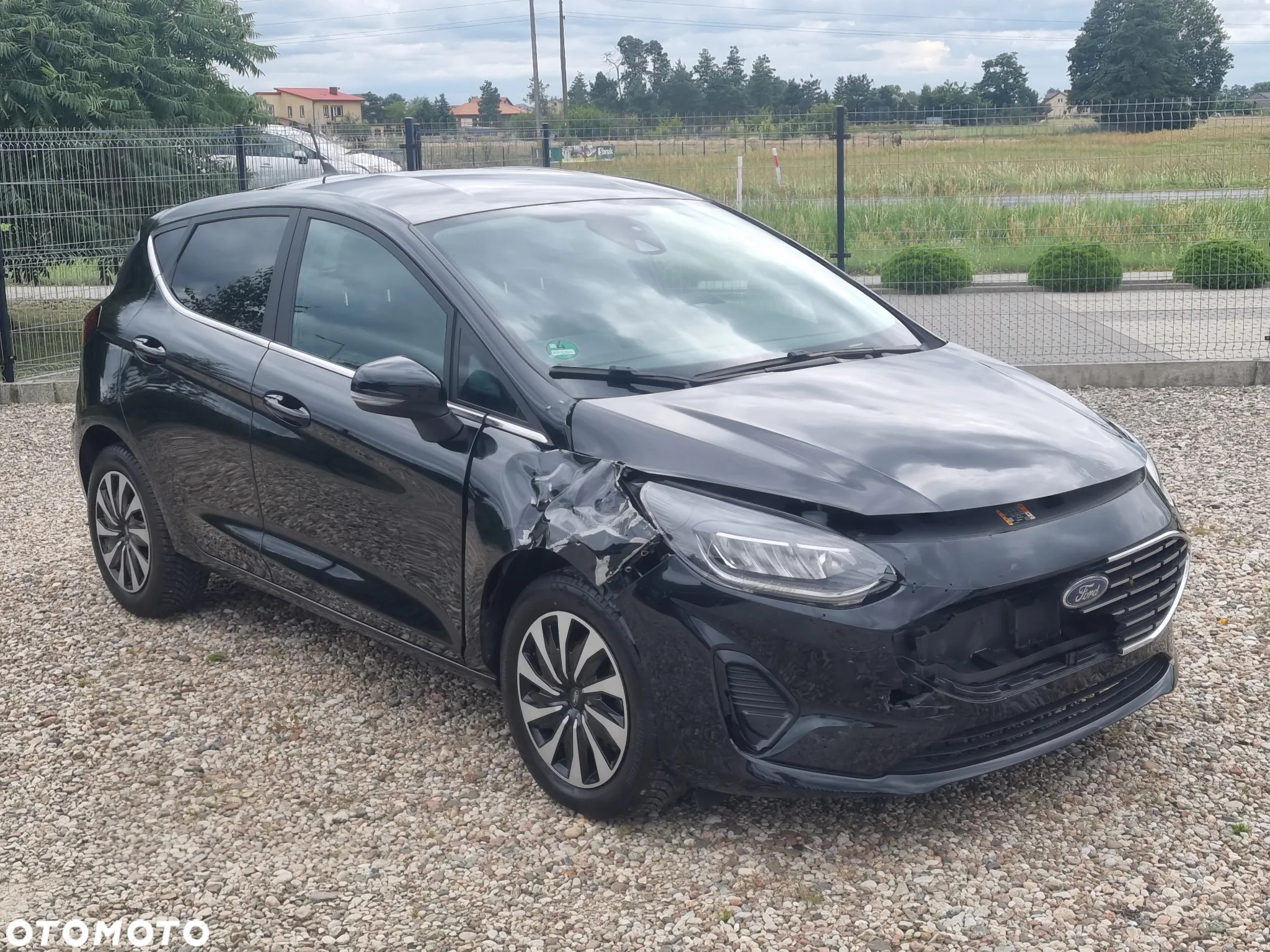 Ford Fiesta 1.0 EcoBoost Hybrid S&S TITANIUM - 2