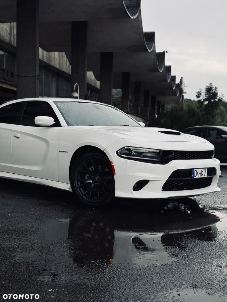 Dodge Charger 5.7 R/T - 2