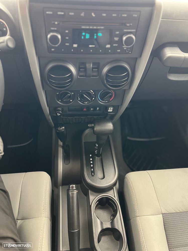 Jeep Wrangler 2.8 CRD ATX Sport - 20