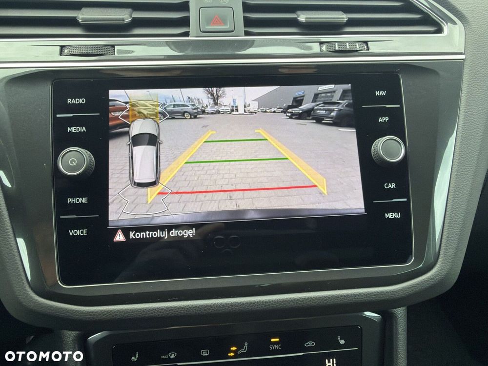 Volkswagen Tiguan - 23