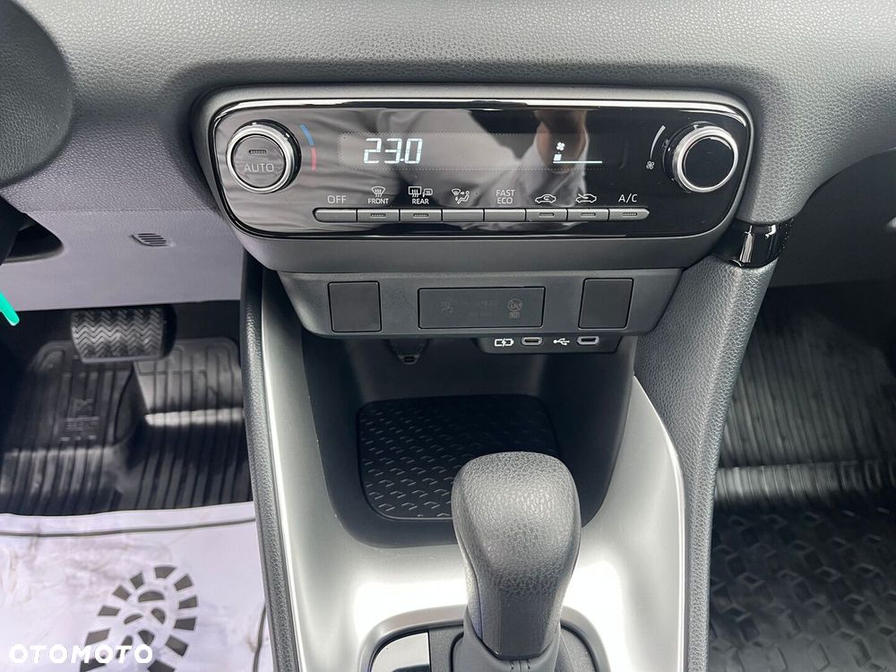 Toyota Yaris Hybrid 1.5 Active - 16