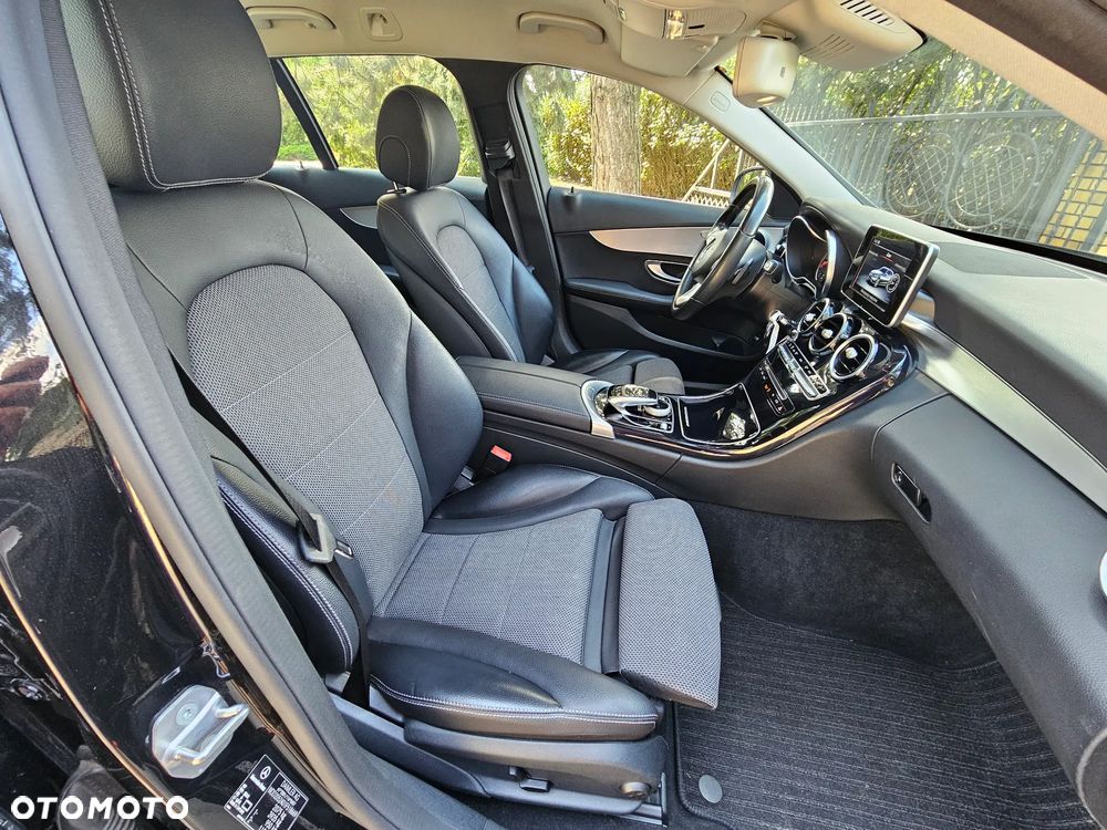 Mercedes-Benz Klasa C 180 9G-TRONIC - 24