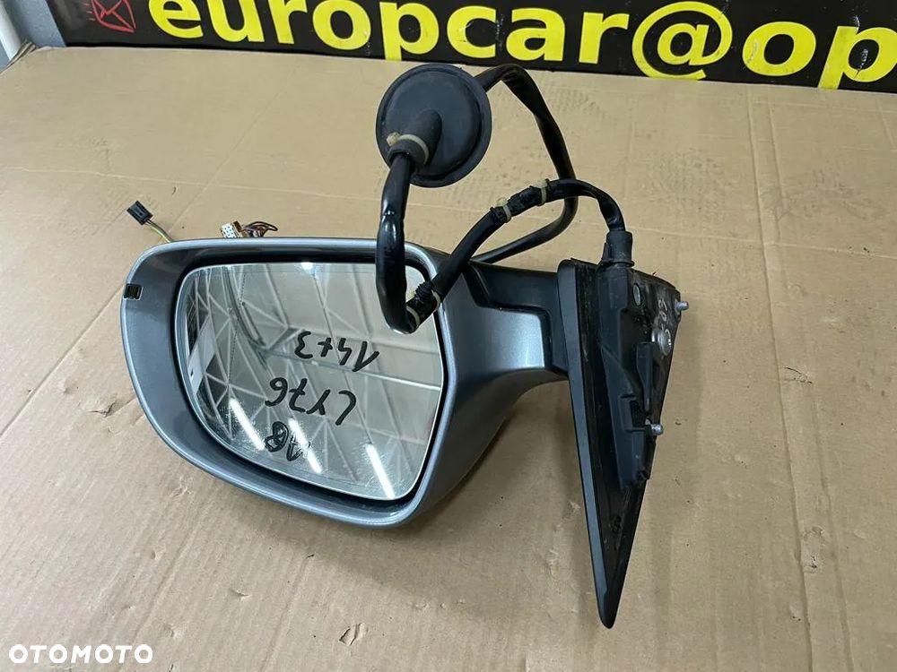 AUDI A8 D3 II LIFT LUSTERKO PRAWE 14+3 PIN LY7G UK - 5