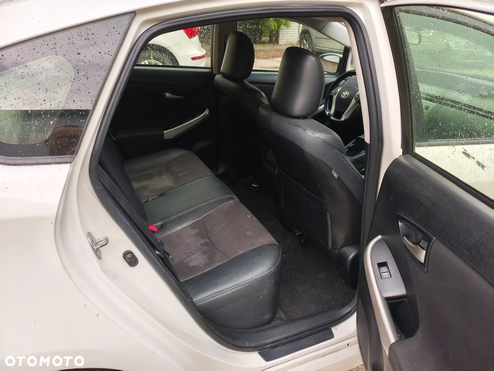 Toyota Prius 1.8 HSD Prestige - 13