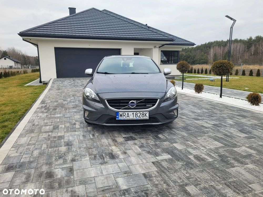 Volvo V40 D2 R Design - 12