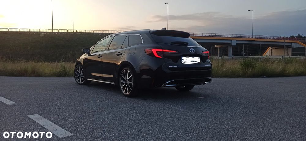 Toyota Corolla 1.8 Hybrid Executive - 1