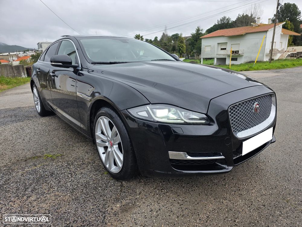 Jaguar XJ 3.0 D V6 Premium Luxury - 9