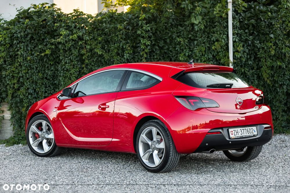Opel Astra 1.6 Turbo Cosmo - 12