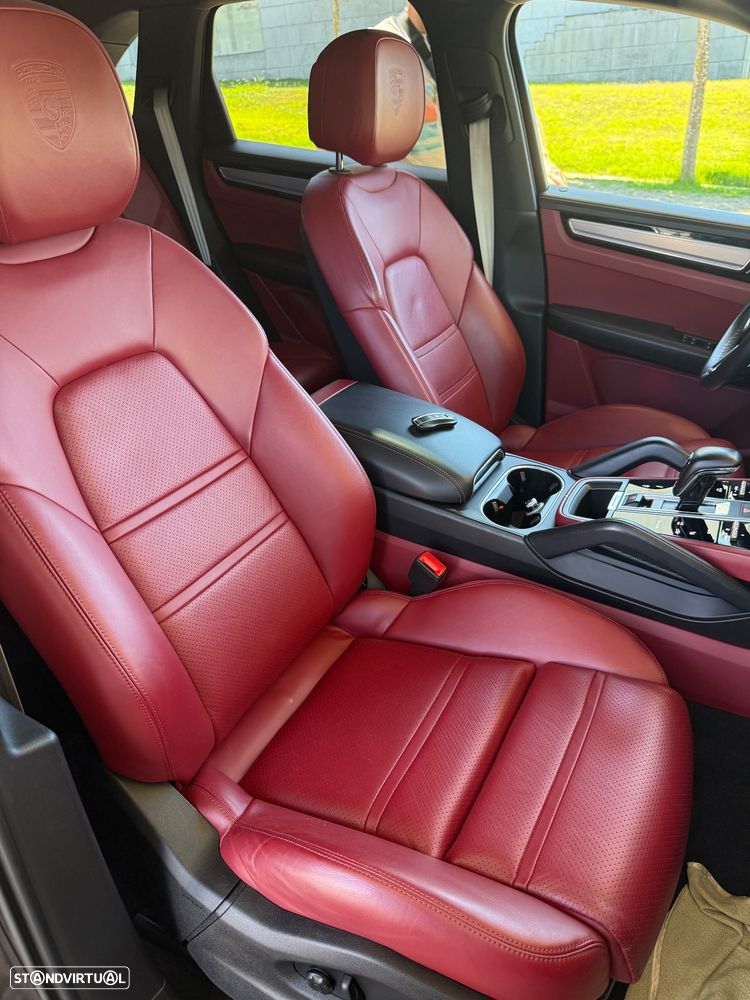 Porsche Cayenne E-Hybrid Platinum Edition - 27