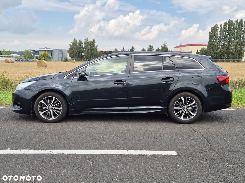 Toyota Avensis 2.0 D-4D Prestige - 3
