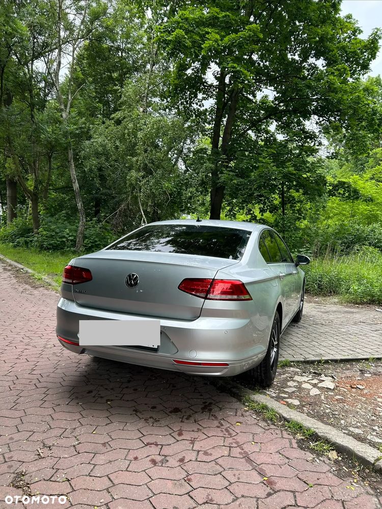 Volkswagen Passat - 3