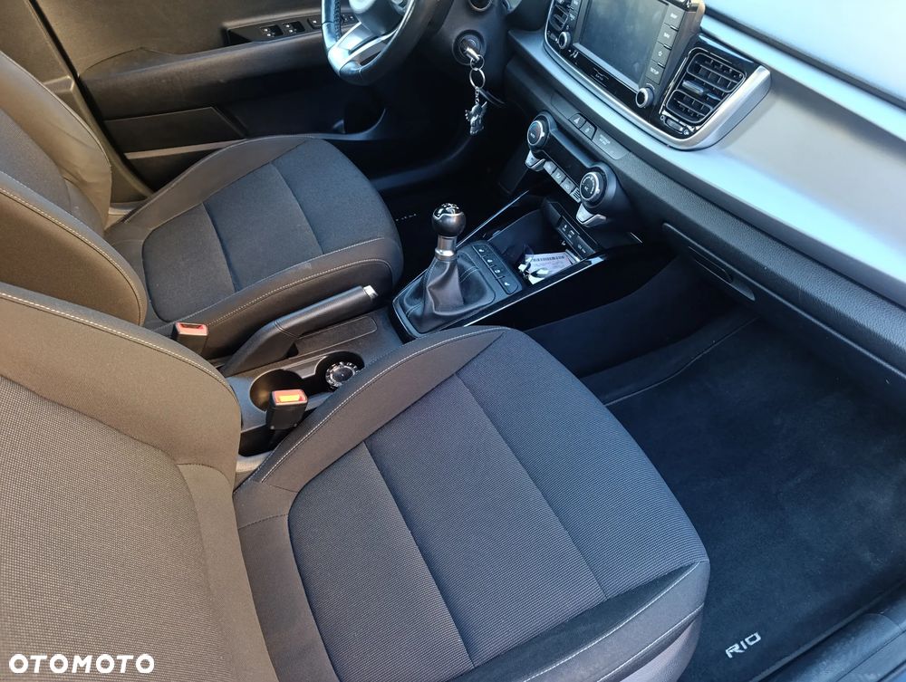 Kia Rio 1.2 L - 7