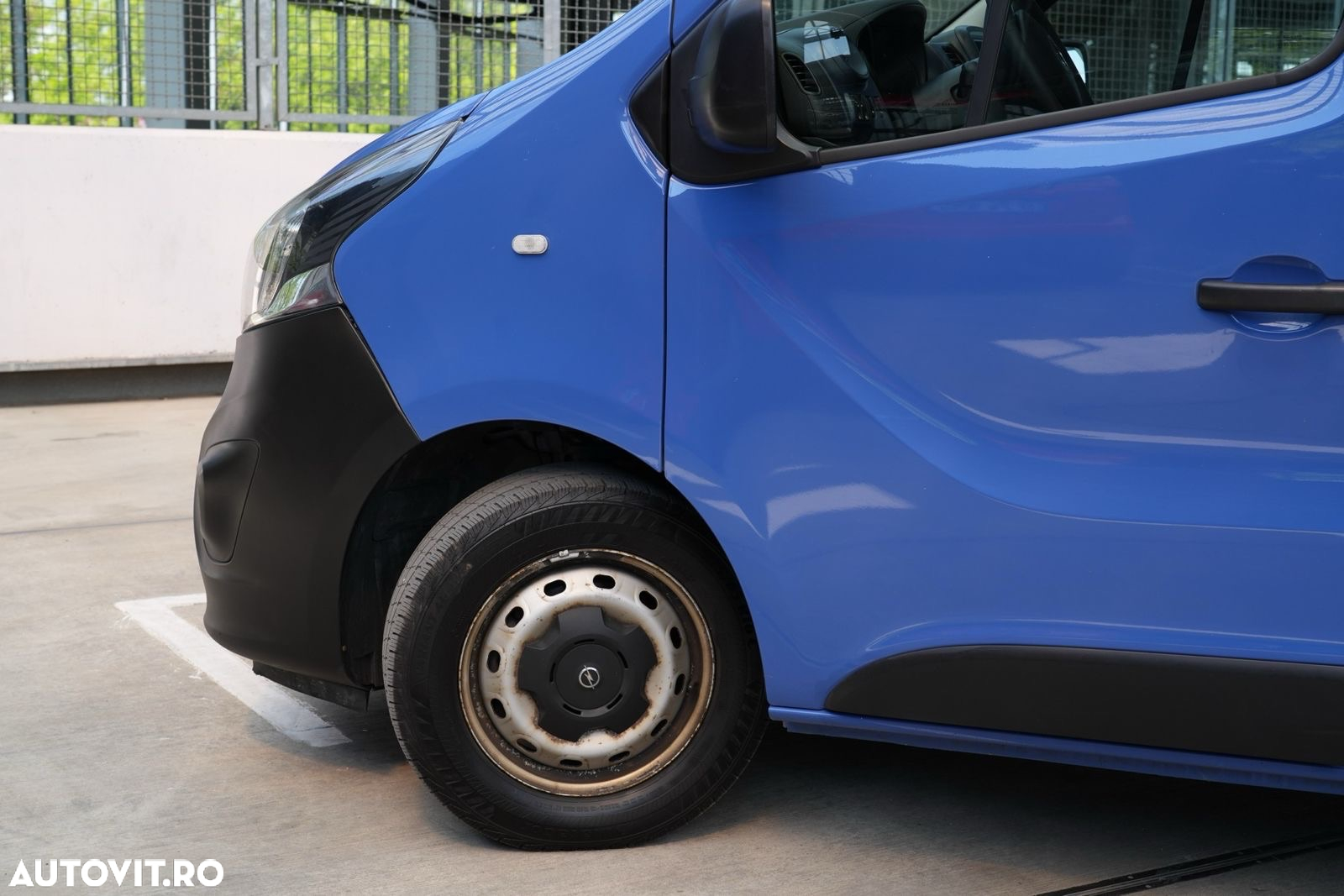 Opel Vivaro - 8