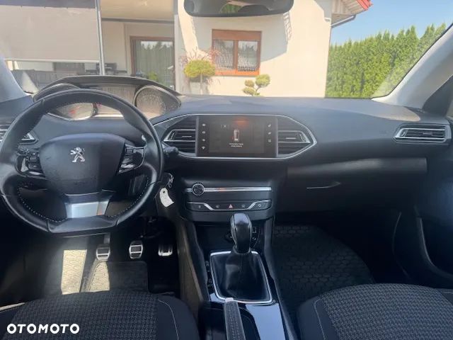 Peugeot 308 PureTech 110 Stop & Start Style - 11