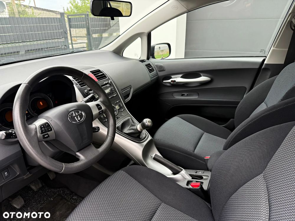 Toyota Auris 1.6 Life - 4