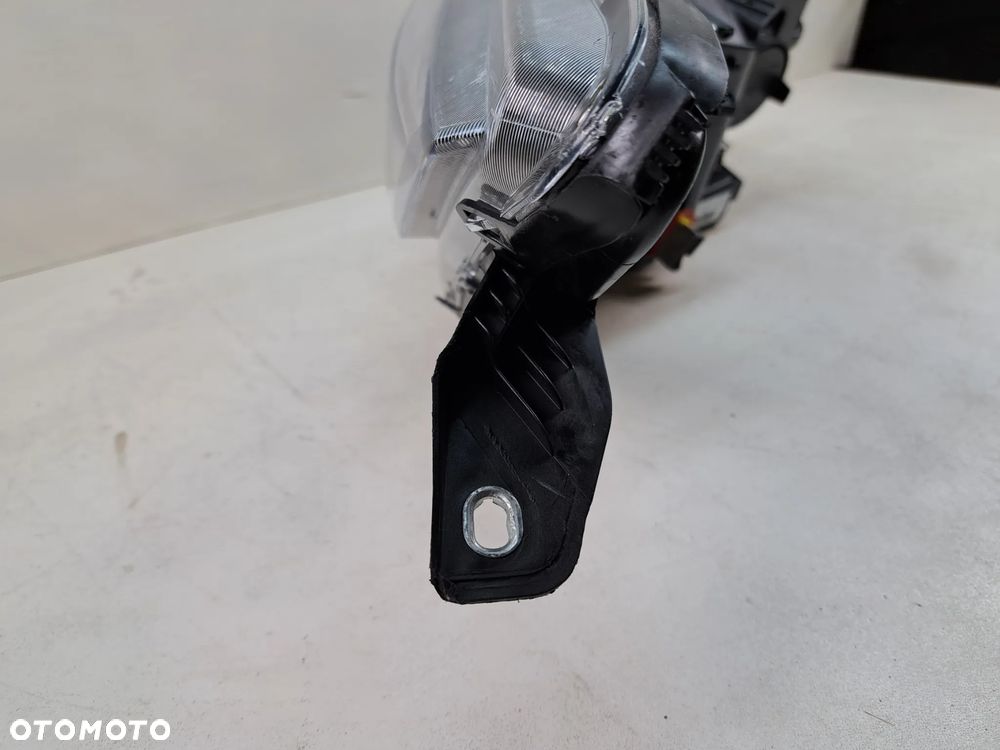 LAMPA IVECO DAILY 6 LIFT KOMPLET LAMPY PRZEDNIE ZWYKŁE - 17