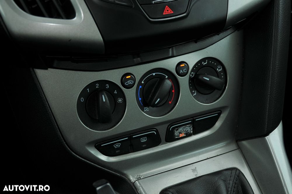 Ford Focus 1.6 TDCI DPF Titanium - 17