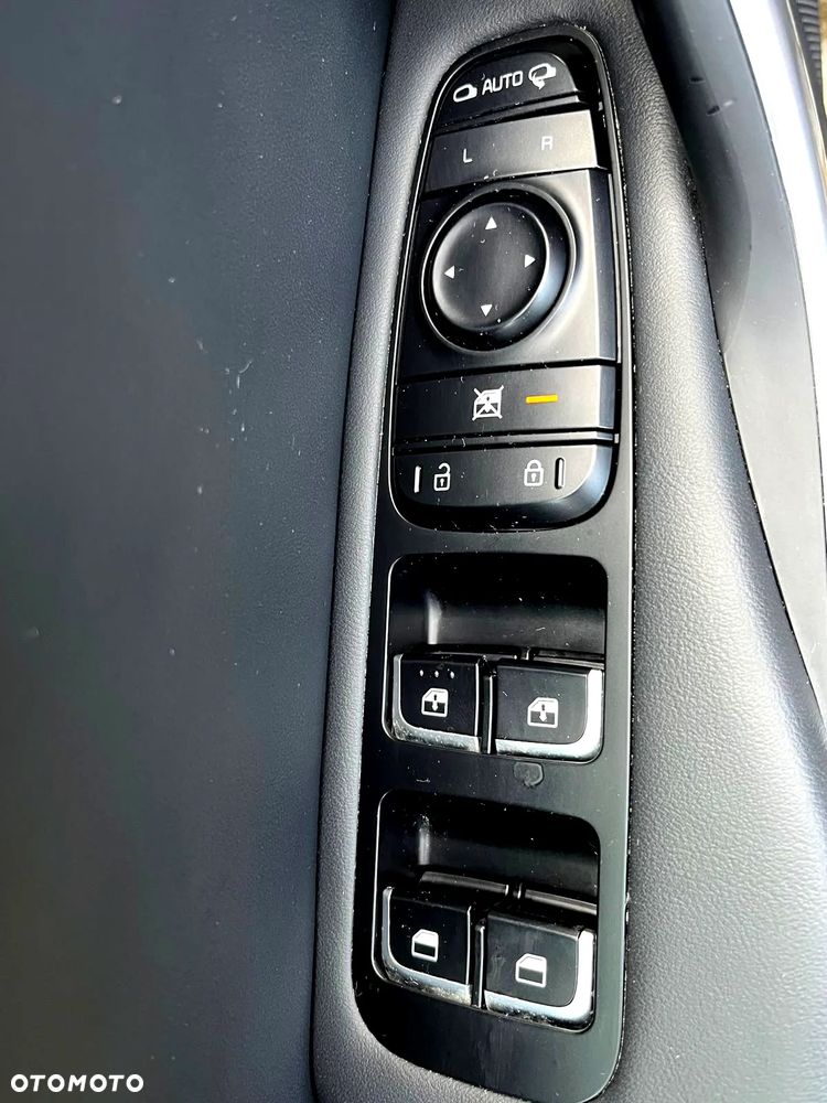 Kia Stinger 3.3 T-GDI AWD GT - 11