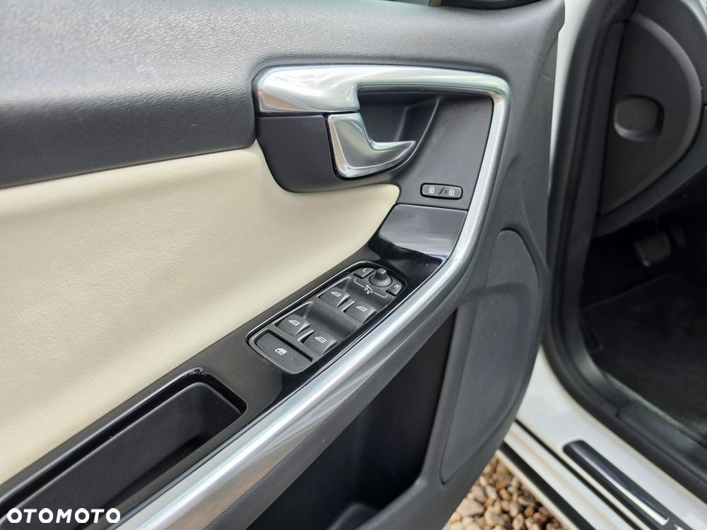 Volvo V60 2015