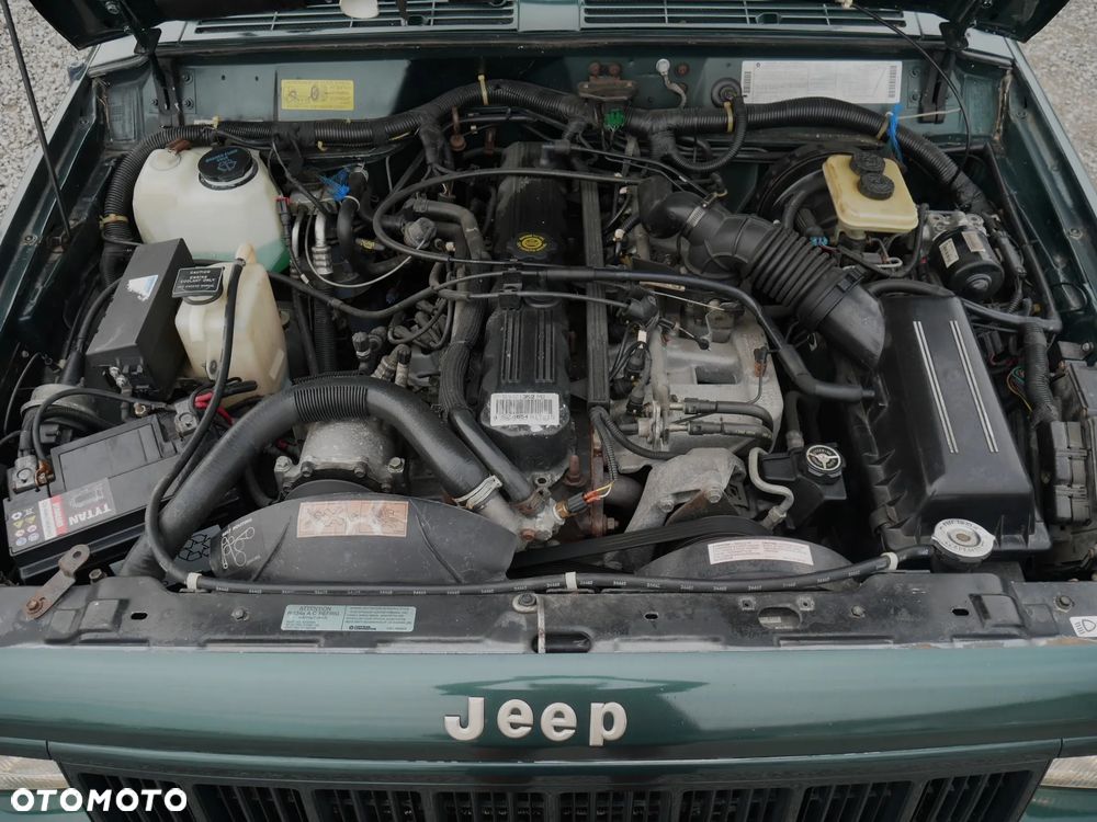 Jeep Cherokee 4.0 Limited - 39