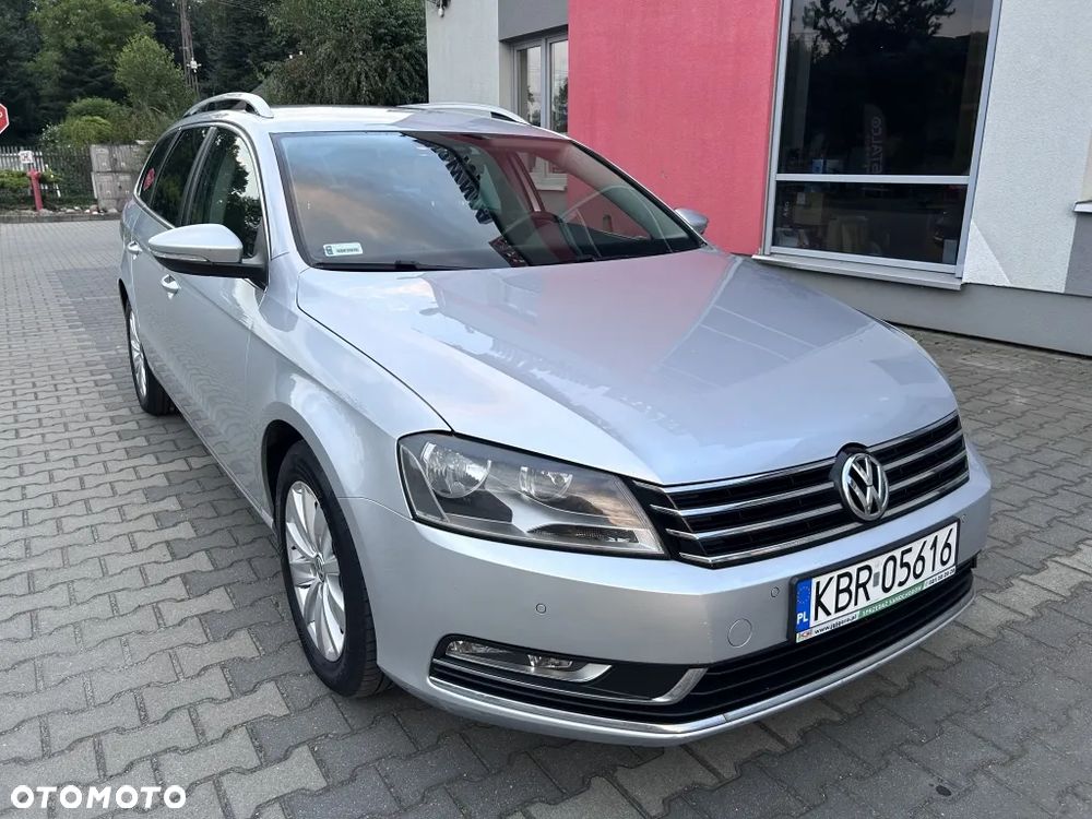 Volkswagen Passat - 11