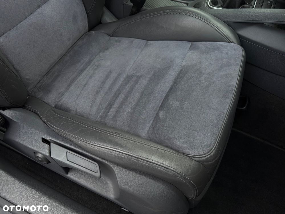 Volkswagen Golf 2.0 TDI DPF 4Motion Trendline - 25