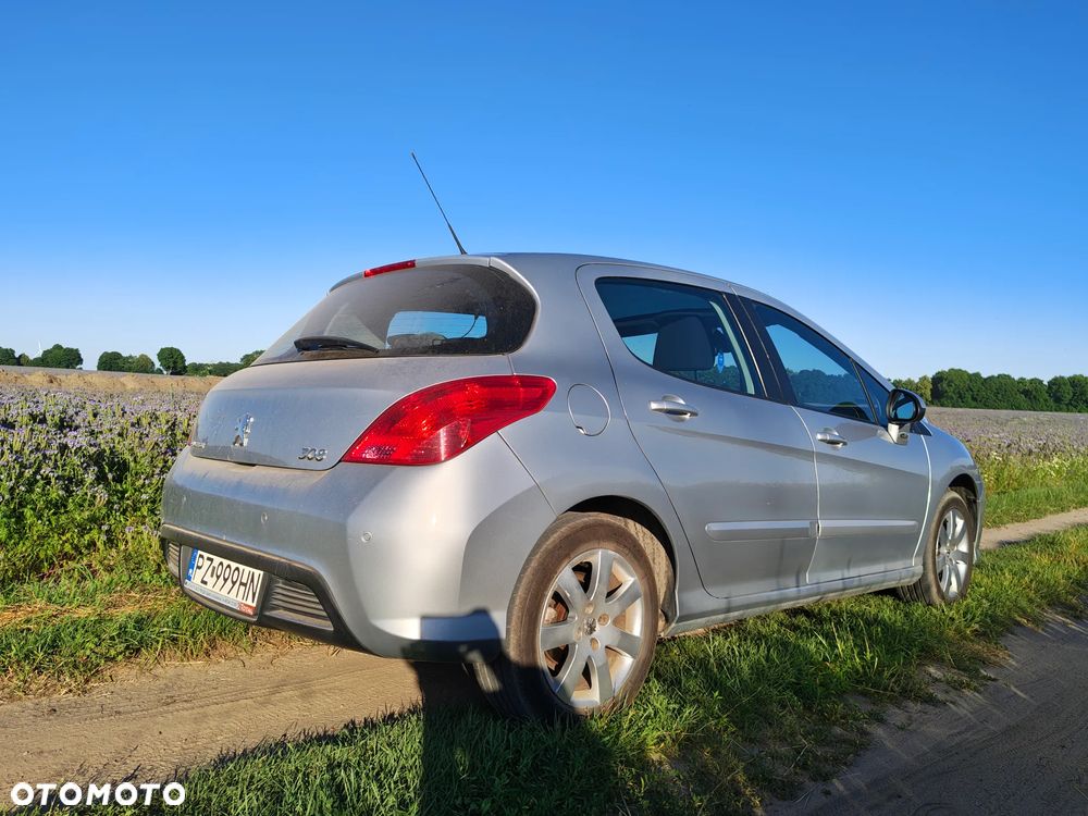 Peugeot 308 - 8