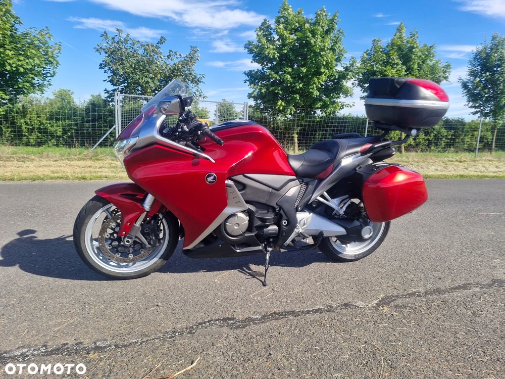 Honda VFR - 1