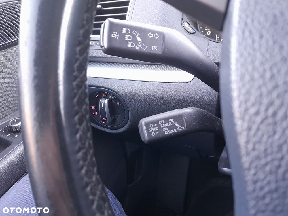 Volkswagen Sharan 2.0 TDI DSG BlueMotion Technology Comfortline - 12