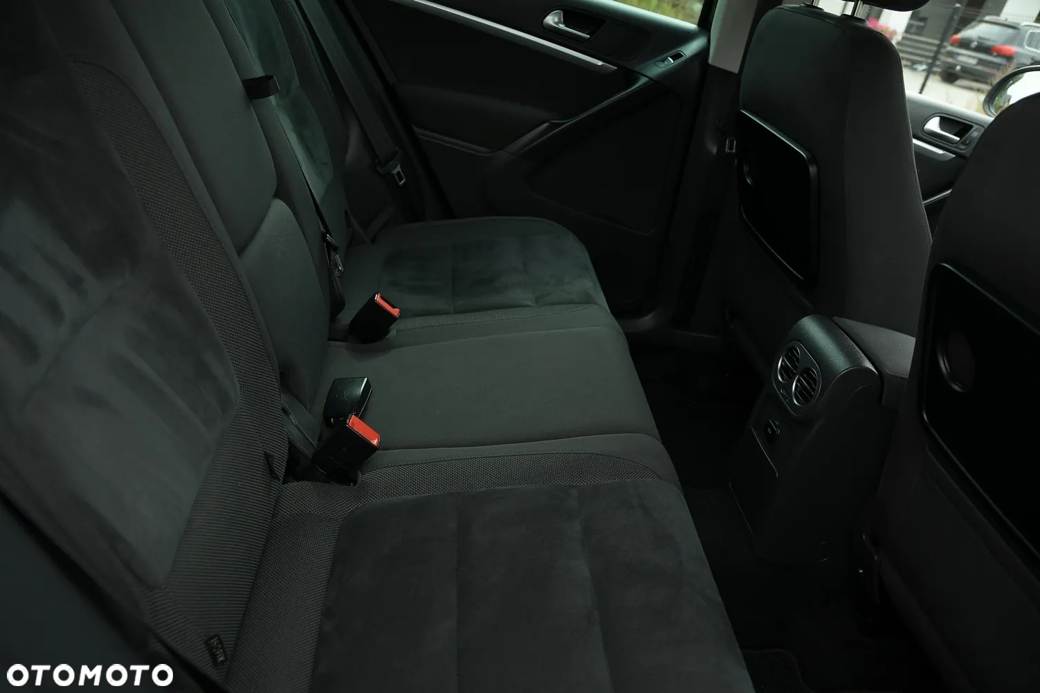 Volkswagen Tiguan - 24