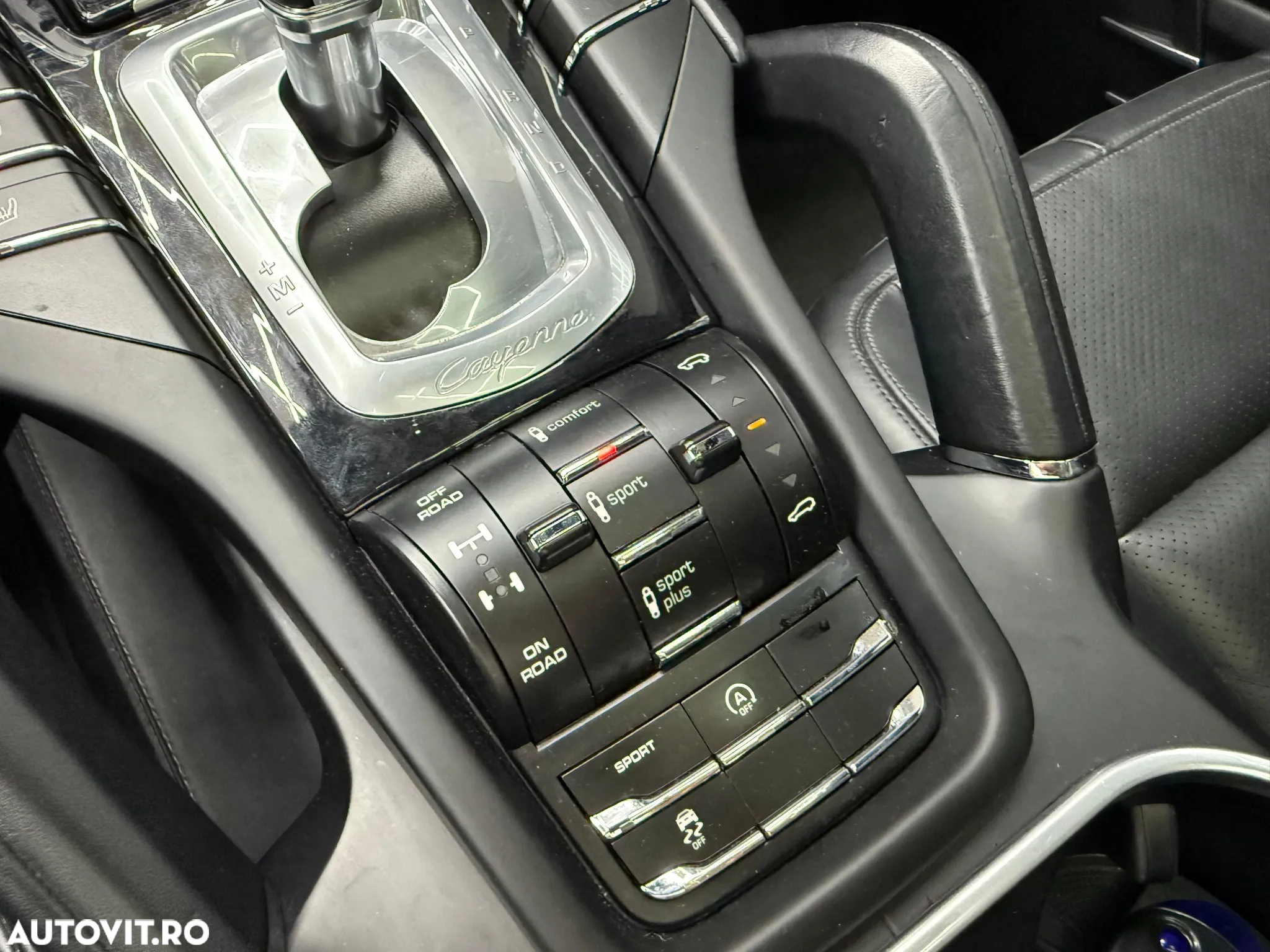 Porsche Cayenne 3.0 L - 14