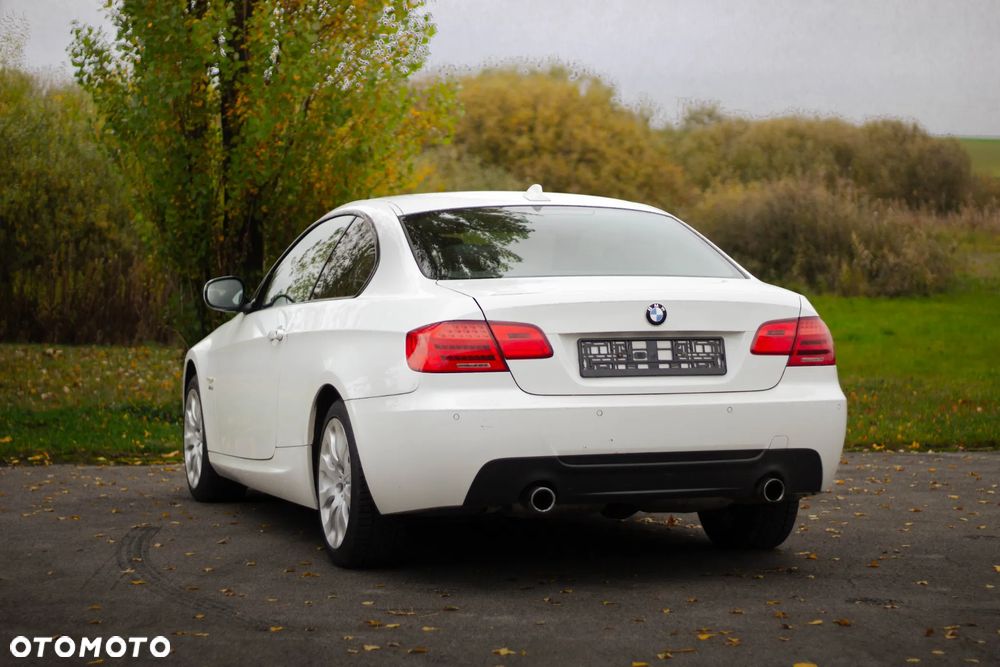 BMW 3 Series 2012 photo 4