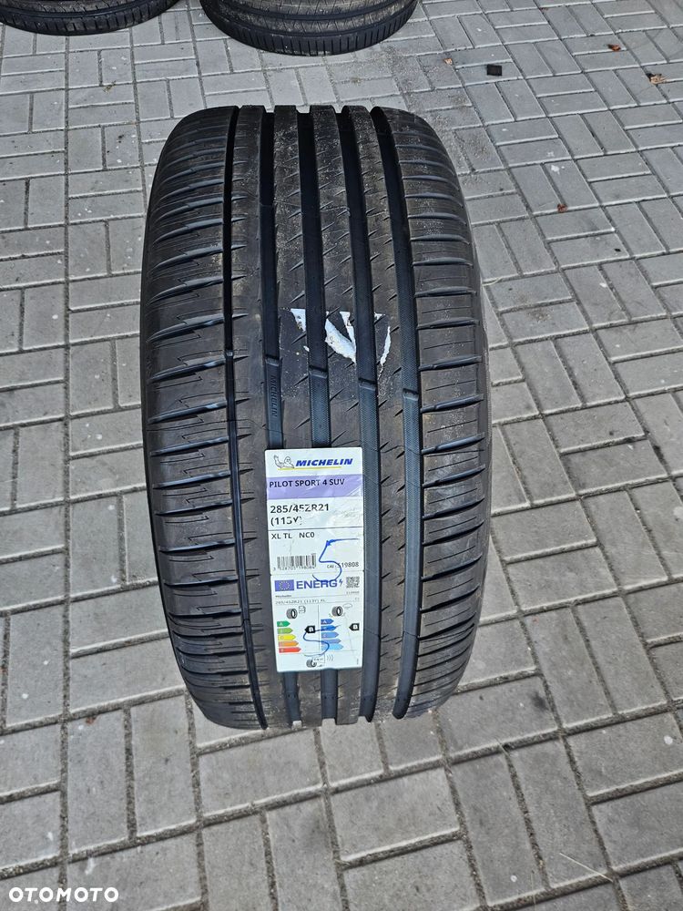 1 x Michelin PILOT SPORT 4 SUV 285/45R21 113Y - 1