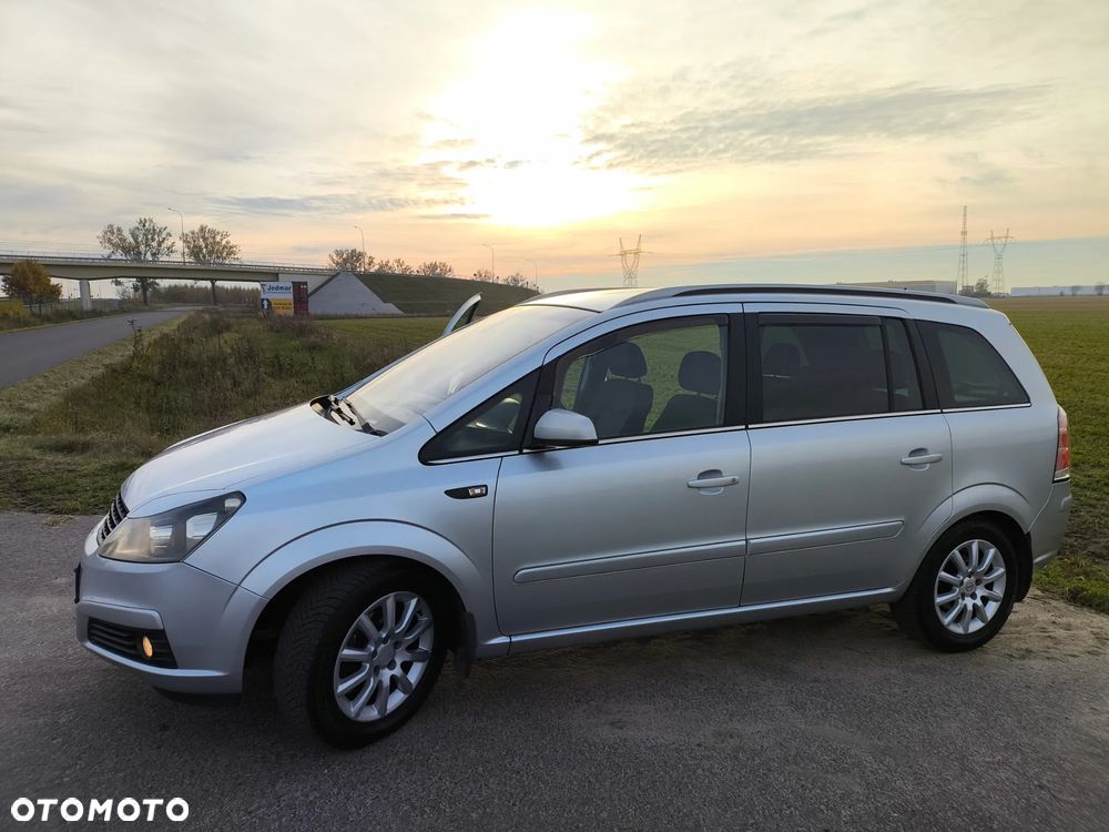 Opel Zafira ver-1-8-active - 6