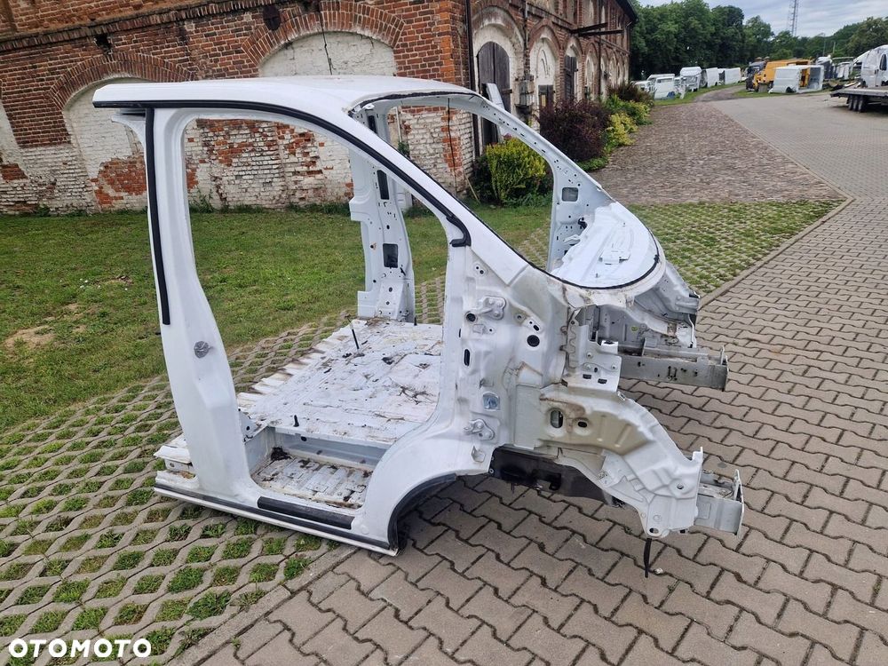 FORD CUSTOM LIFT ĆWIARTKA SŁUPEK PODŁUŻNICA PRAWA PRZEDNIA PRZÓD