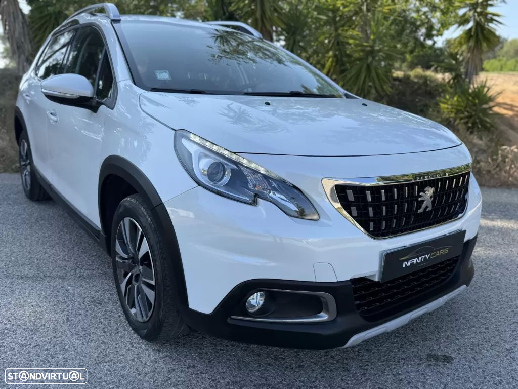 Peugeot 2008 1.2 PureTech Allure EAT6 - 3