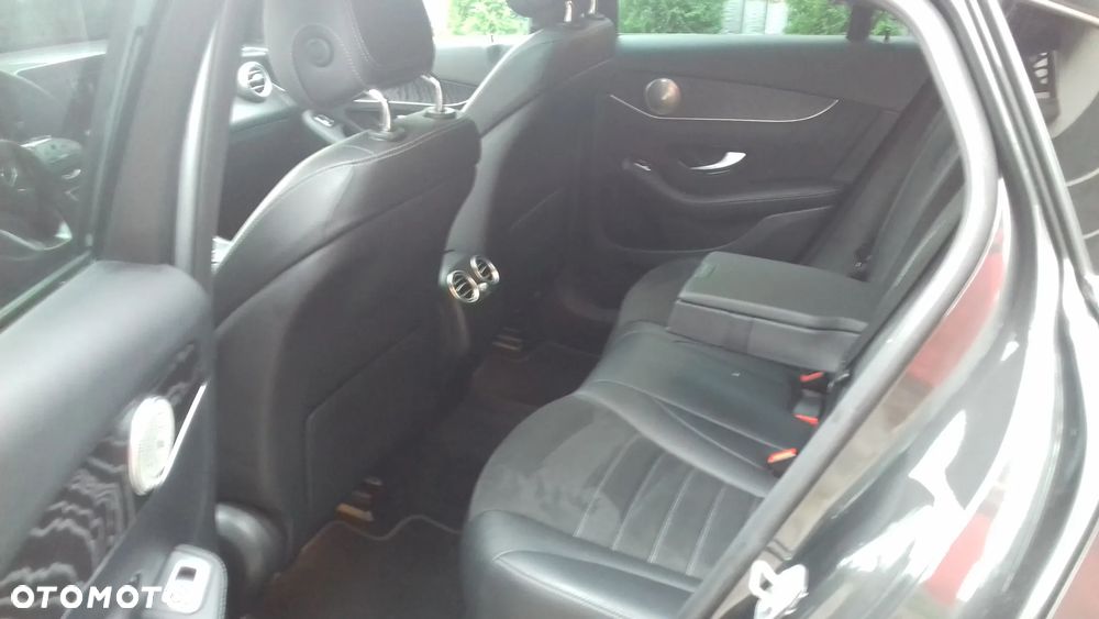 Mercedes-Benz GLC 300 4Matic 9G-TRONIC AMG Line - 13
