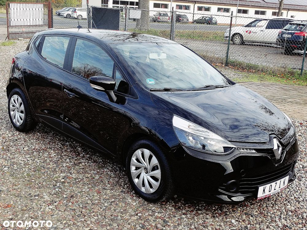 Renault Clio 1.2 16V 75 Life - 9