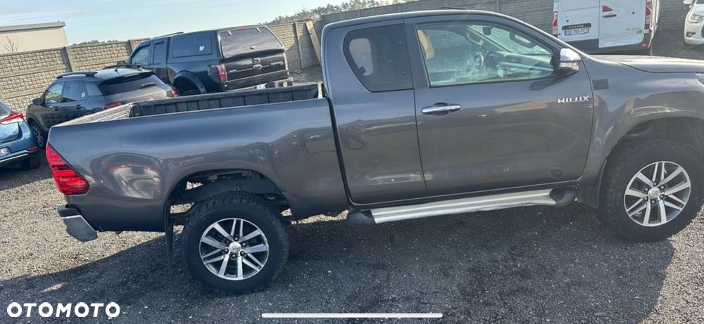 Toyota Hilux 4x4 Double Cab S&S Comfort - 19