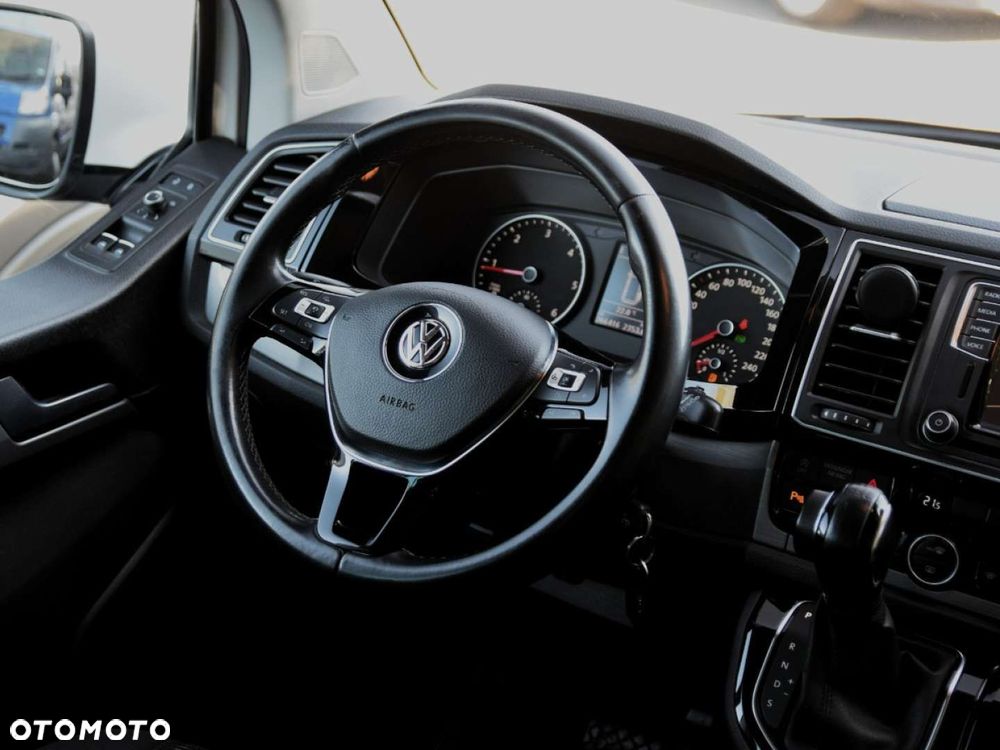 Volkswagen Multivan - 21