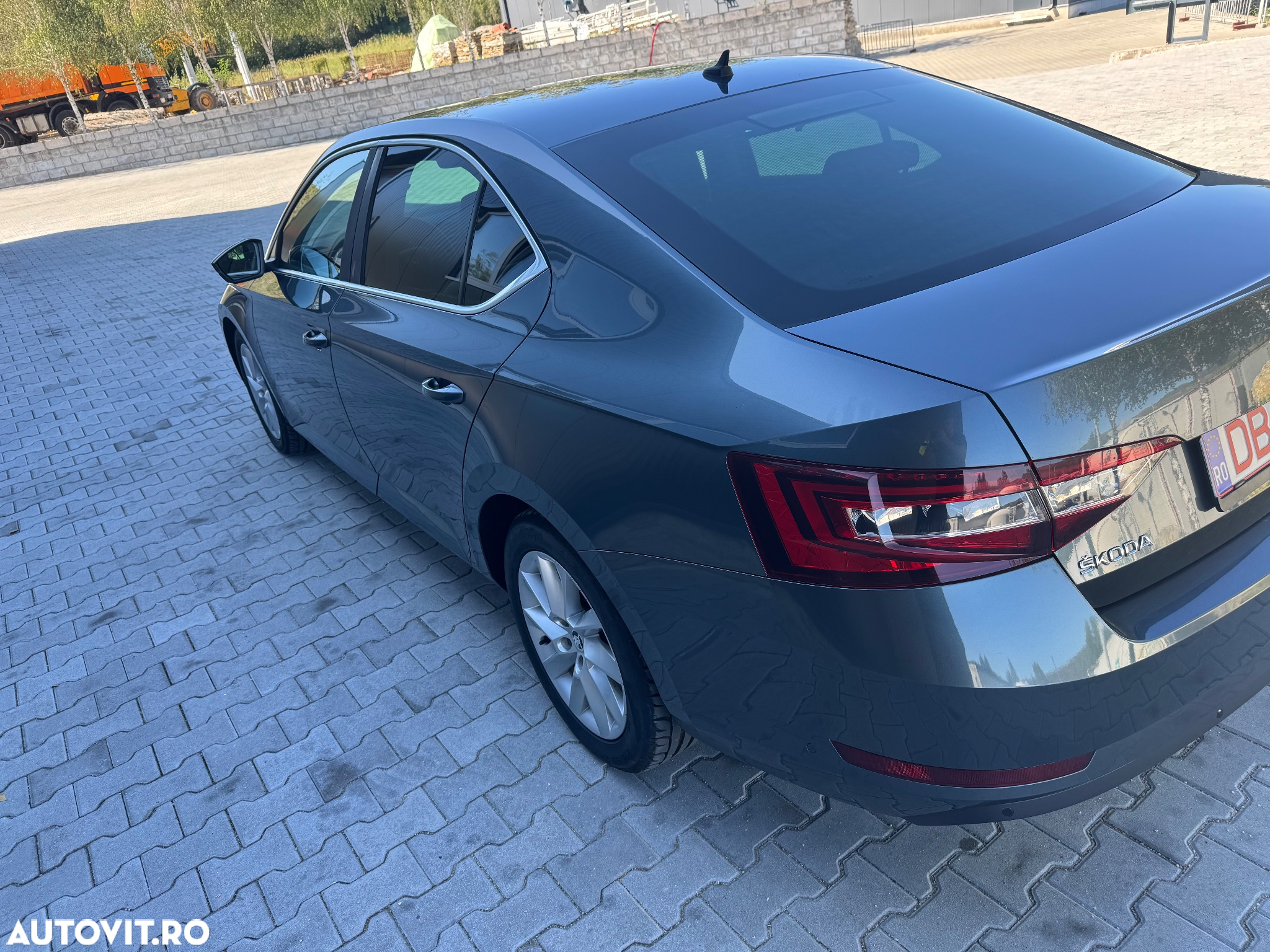 Skoda Superb 2.0 TDI DSG Style - 12